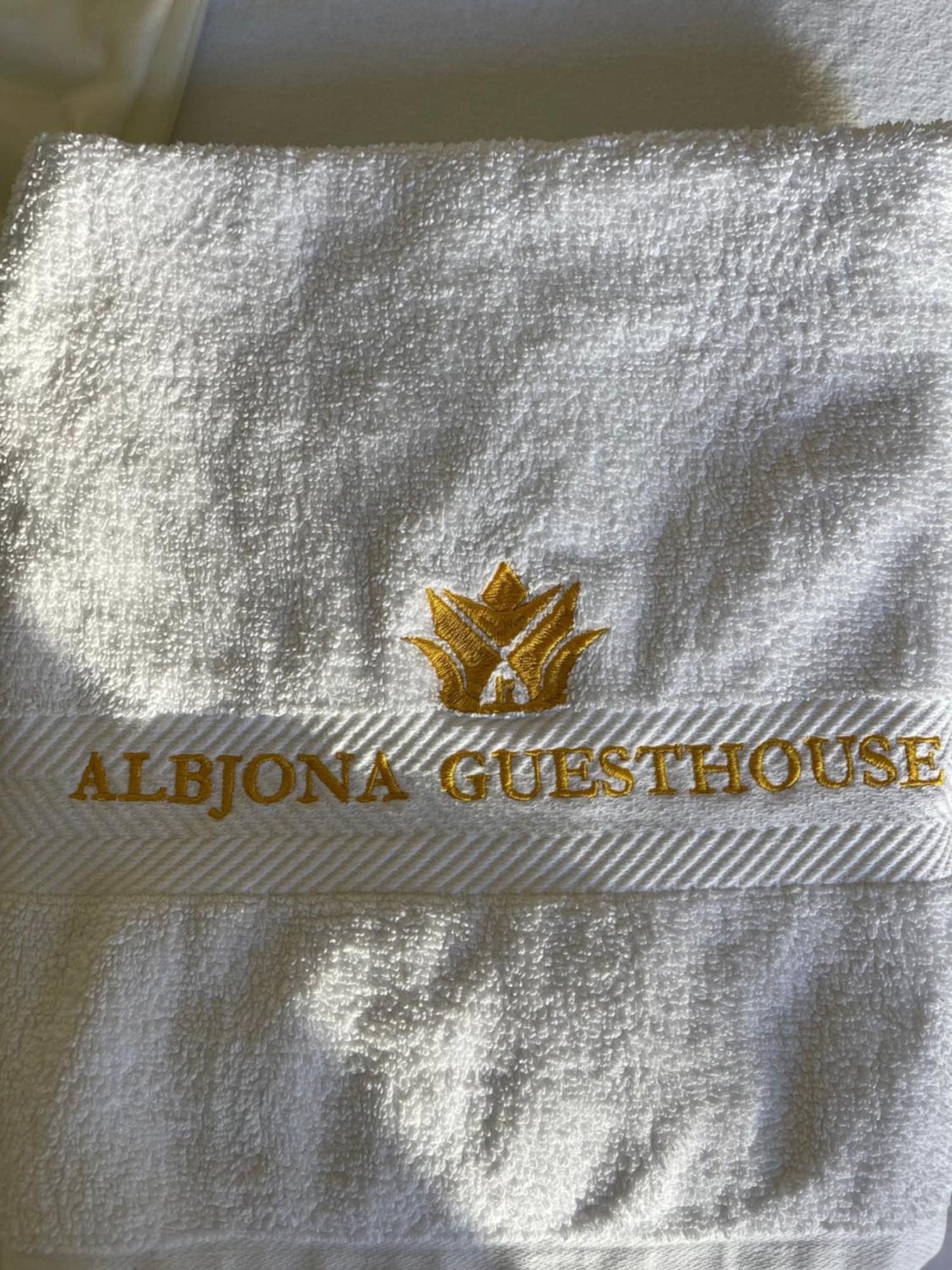 Albjona Guesthouse Tirana Buitenkant foto